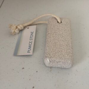 ‼️final must bundles‼️Gray Pumice Stone with Rope